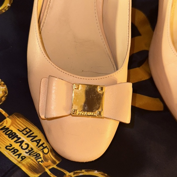 COLE HAAN CLASSY FRONT BOW CHUNKY HEEL - Picture 8 of 8